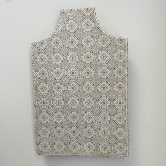 NEW Nicole Miller Decorative Wooden Tile-Inspired Necklace Display Easel Stand - Picture 2 of 4